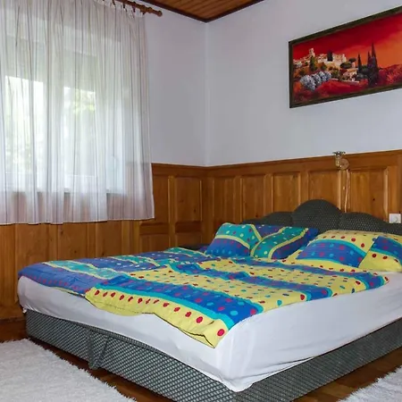 In 40846 * Balatonmáriafürdő